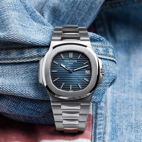 patek philippe nautilus jumbo price